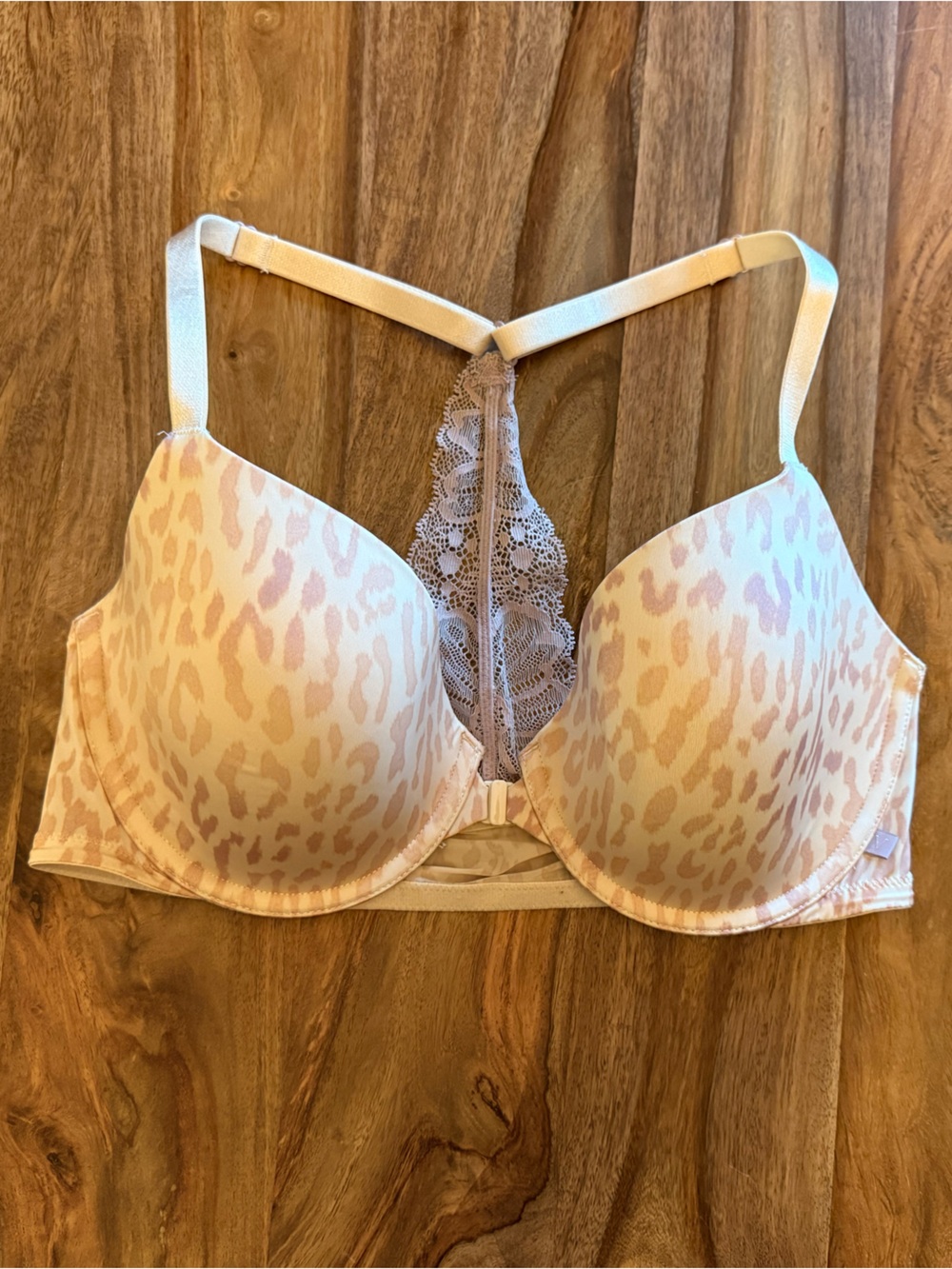 Victoria’s Secret Light Pink Leopard Lace-Back T-Shirt Bra